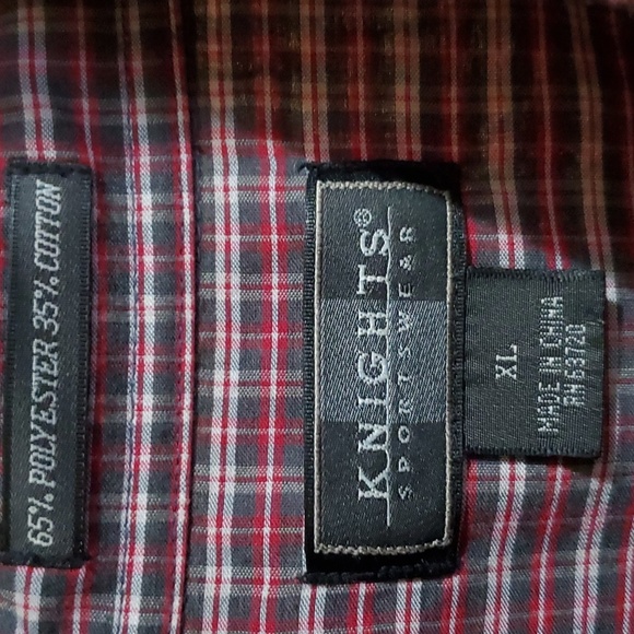 Mens lightweight button up shirt. - Picture 3 of 4